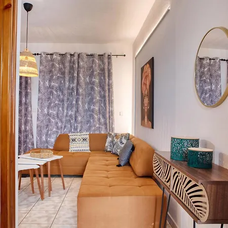Ostria Hotel *