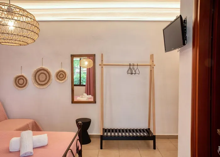 Ostria * Szkála Potamiász